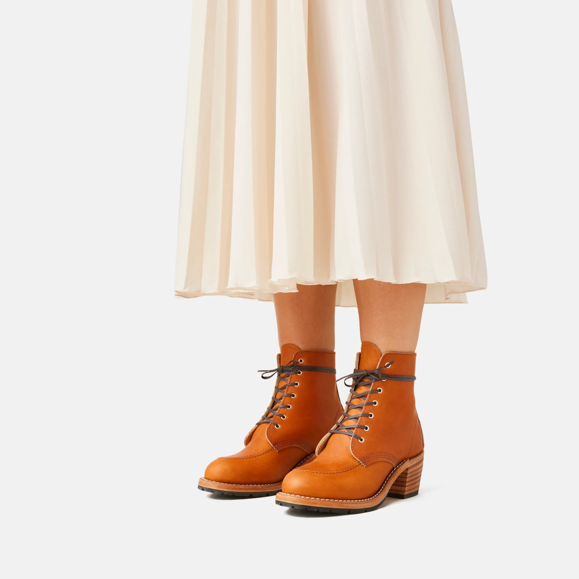 Clara Heeled Boot in Brown Leather 3404 | Red Wing Heritage - Red Wing Shoes Women|Apparel
